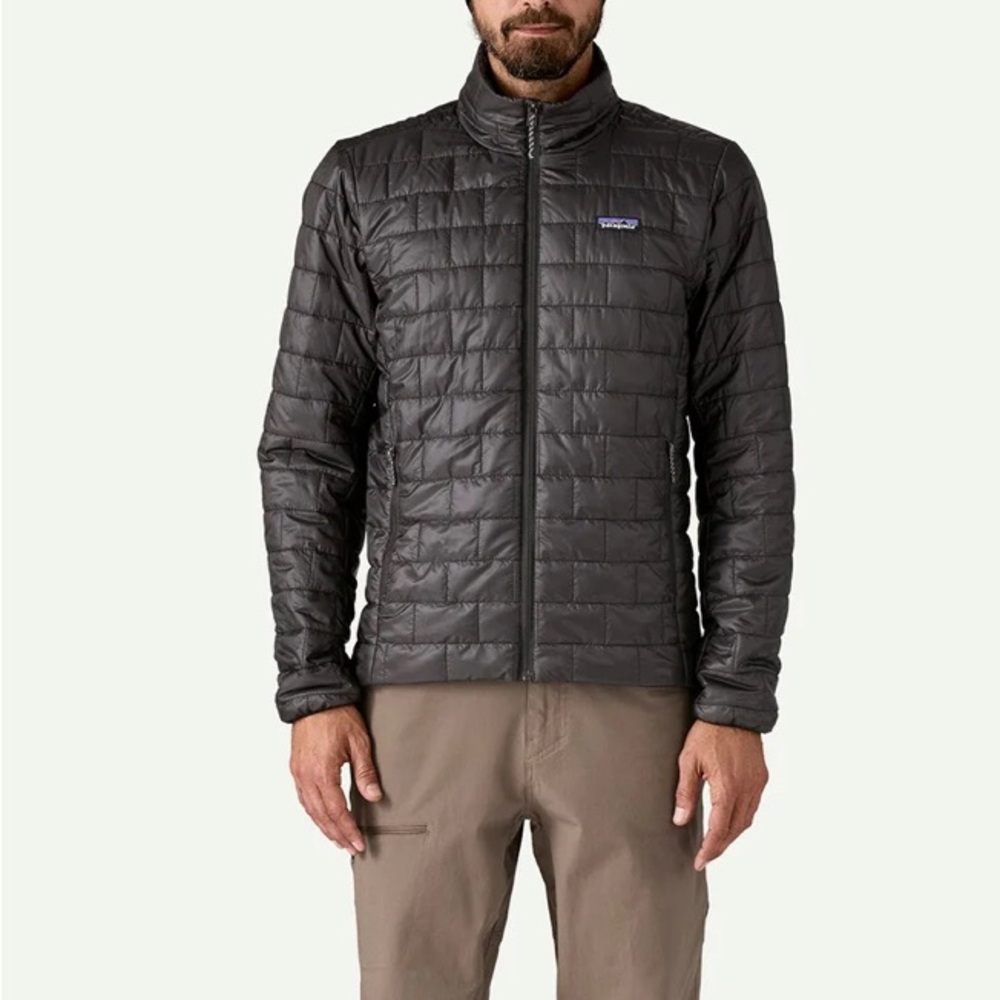 Patagonia Men's black nanopuff jacket